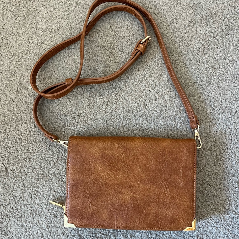 JUST REDUCED! Elegant Brown Leather Crossbody Bag